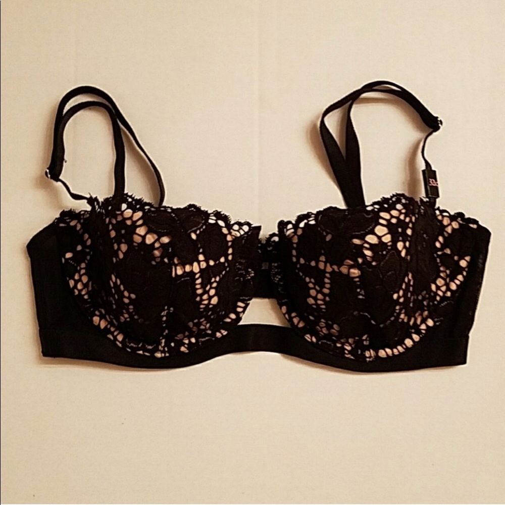 Very sexy lace Victoria’s Secret Bra